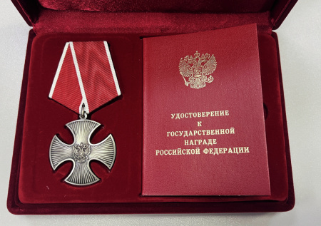 Медик ВДВ получил орден Мужества за удержание опорного пункта ВСУ