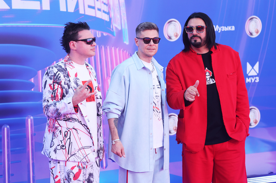 Группа «Корни» перед началом церемонии вручения XXI премии МУЗ-ТВ на «Live Арене»