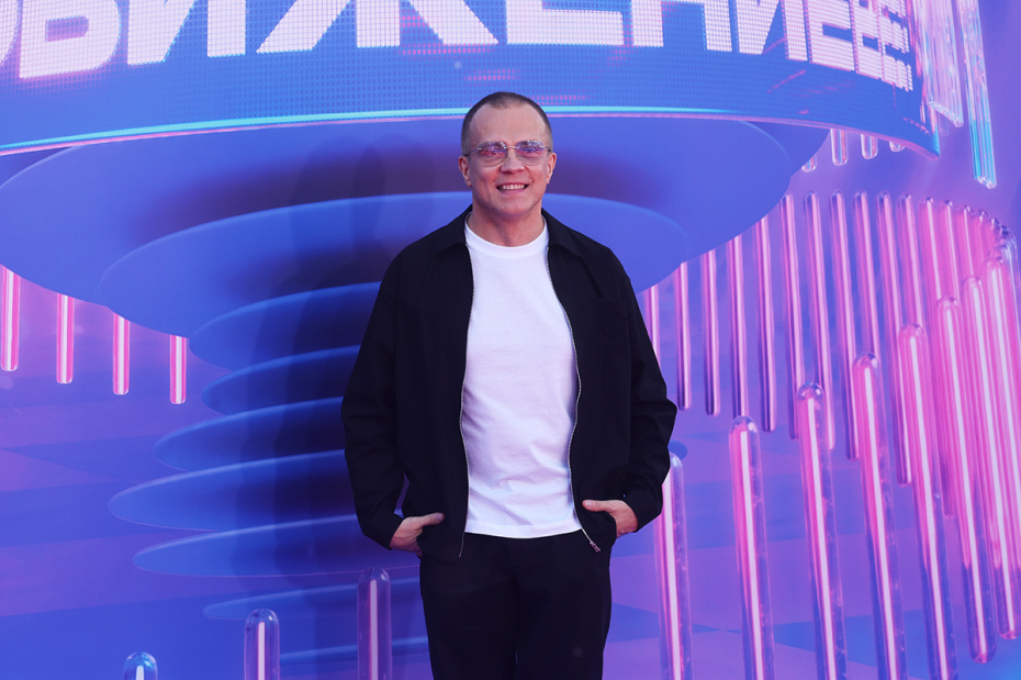Музыкант DJ Грув (Евгений Рудин) перед началом церемонии вручения XXI премии МУЗ-ТВ на «Live Арене»