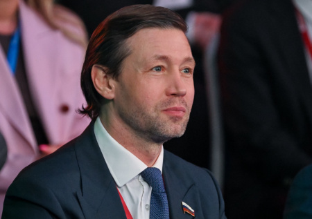 Сенатор предложил преподавать основы кибербезопасности в школах