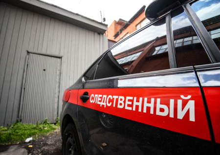 Полиция пришла с обыском к владельцам сгоревшего в Петербурге склада