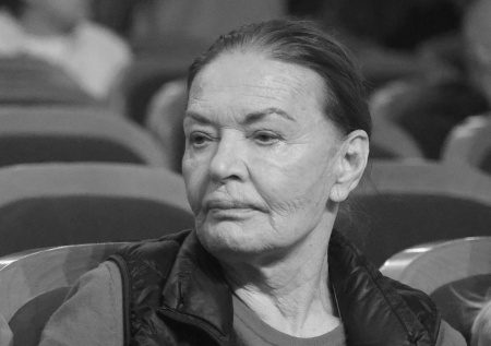 «Театр был ее жизнью»: Баринов чувственно высказался о смерти Чурсиной