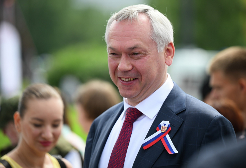 Губернатор Новосибирской области Андрей Травников на фестивале «#ЭтоРоссия», приуроченном к празднованию Дня России, на Михайловской набережной в Новосибирске