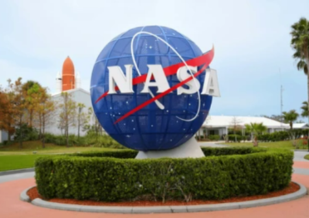 В NASA назвали срок возвращения корабля Cargo Dragon на Землю