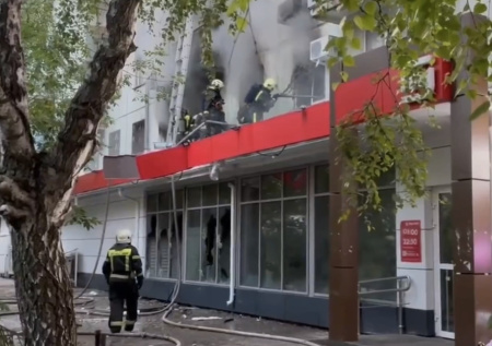 Взрыв и пожар произошли в жилом доме в Самаре