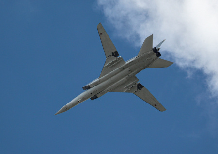 Момент крушения Ту-22М3 в Иркутской области попал на видео