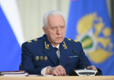 Евросоюз включил генпрокурора России в свой черный список