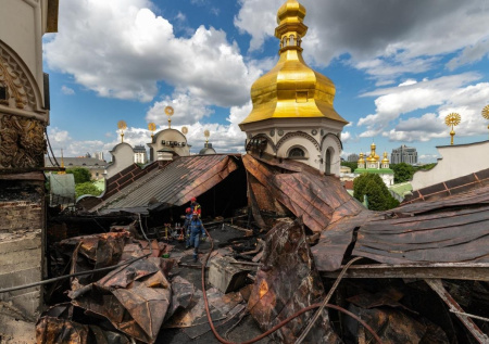 «Удар» по Киево-Печерской лавре 15 июня: что не так с версией Зеленского