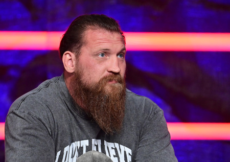 Легендарный российский боксер дебютирует в кулачной лиге IBA Bare Knuckle