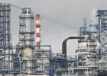Дрон ВСУ атаковал Московский нефтеперерабатывающий завод