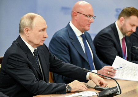 Путин провел переговоры с султаном Брунея на саммите Россия — АСЕАН
