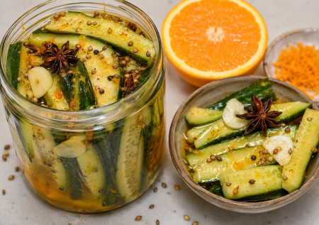 Три авторских рецепта малосольных огурцов для тех, кто ищет новые вкусы