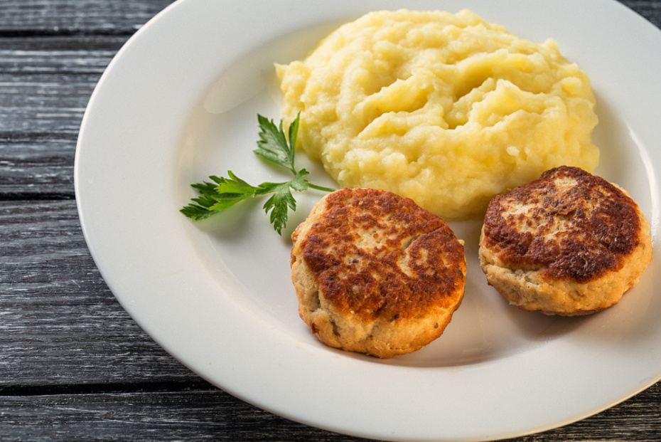 Тот самый вкус детства: раскрываем секреты школьных котлет