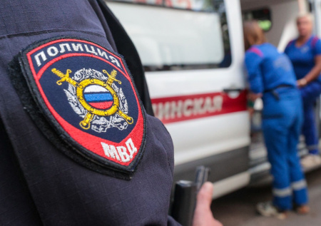 Молодая пара погибла под окнами многоэтажки в Петербурге