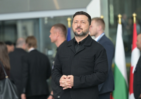 Зеленский отправил в Польшу бандероль с наградой