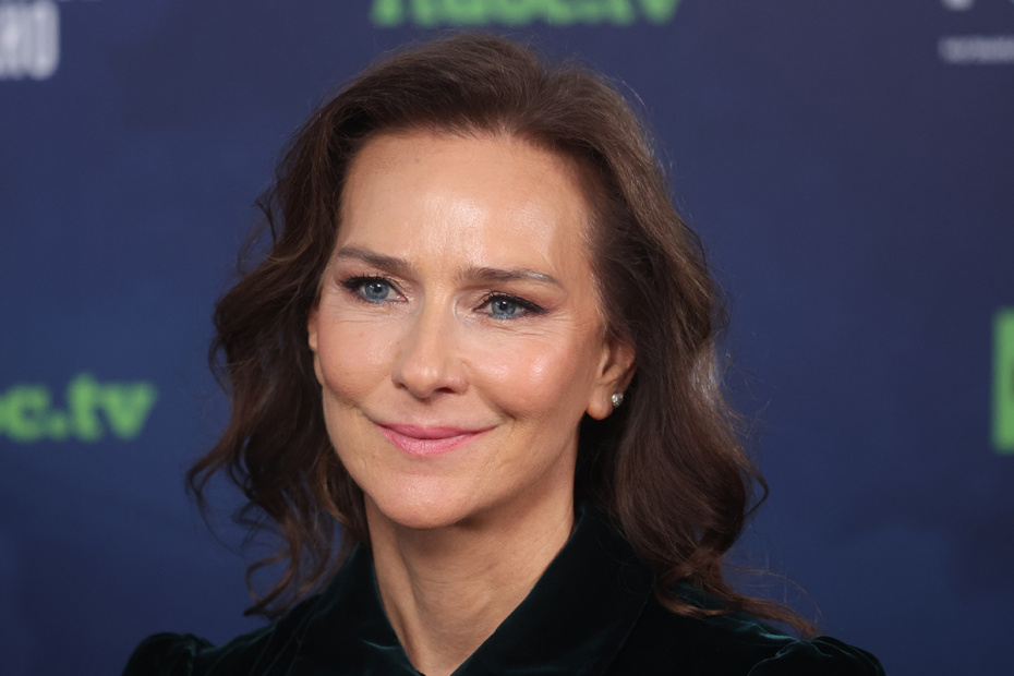 Певица Елена Север на показе ледового спектакля «Дневник памяти» в рамках благотворительного вечера для семей военнослужащих и ветеранов СВО в Москве