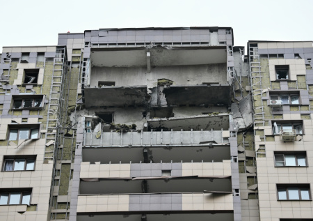 БПЛА атаковал жилой многоквартирный дом