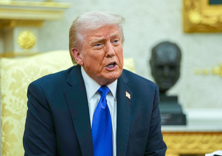 Трампа заподозрили в тайной помощи Украине
