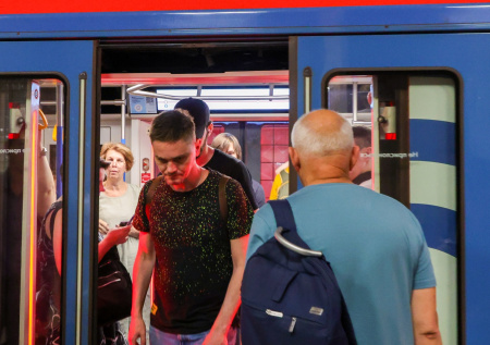 Юрист дала советы, как добиться компенсации за травму из-за дверей в метро