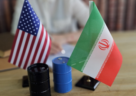 США приостановили антииранские санкции