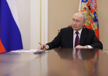 Путин указал на ущерб для западных перевозчиков от антироссийских санкций