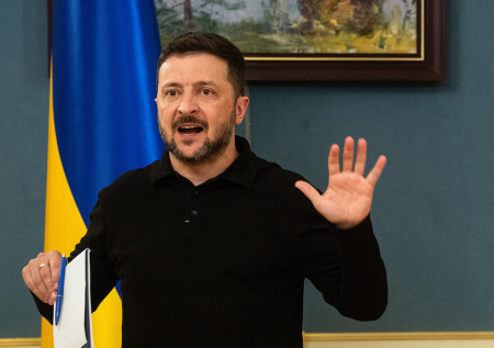 Зеленский начал еще больше угрожать России