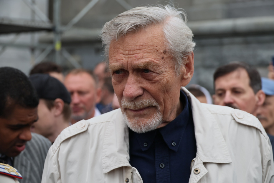 Актер Борис Щербаков на церемонии прощания с актером Михаилом Ножкиным в Нижнем храме храма Христа Спасителя