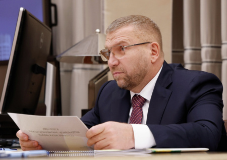 Глава ФТС Пикалев выступил в роли ревизора на пунктах пропуска в Сибири