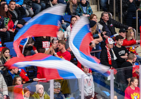 Международная федерация вернула российским спортсменам флаг и гимн