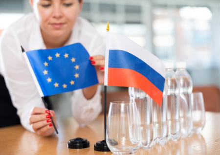 В Европарламенте все больше депутатов выступают за диалог с Россией