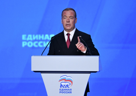 «Уничтожение целой нации»: Медведев о распаде Украины по вине Запада
