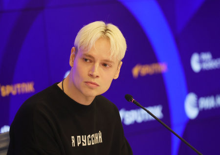 SHAMAN вспомнил о регулярных поездках «за ленточку»