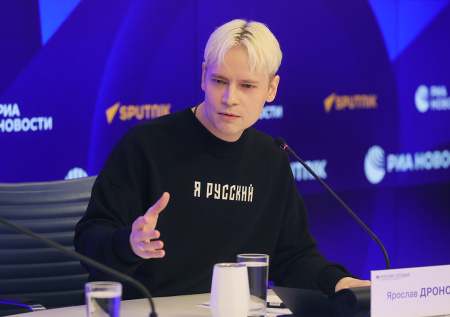 «‎Просиживает штаны на налоги»: SHAMAN раскритиковал Даванкова