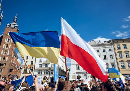 Отношение поляков к украинцам упало до минимума за последние годы