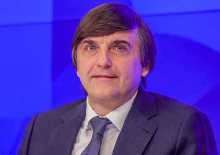 Кравцов раскрыл, сколько школьников набрали 100 баллов на ЕГЭ в 2026 году