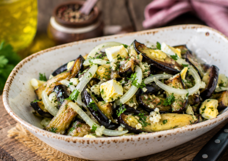 Баклажаны да яйца: готовлю салат «По-деревенски» — вкуснее многих мясных закусок