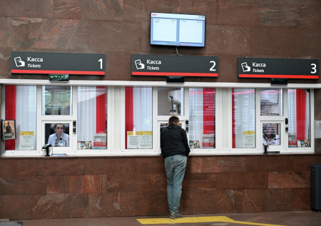 В Крыму в два раза сократили срок открытия продажи ж/д билетов