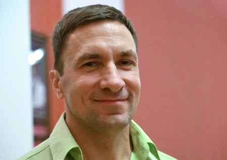 Тайный брак, отсутствие ролей, мнение об СВО: как живет Григорий Антипенко