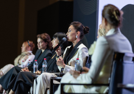 На Synergy Woman Forum 2026 выступили звездные спикеры