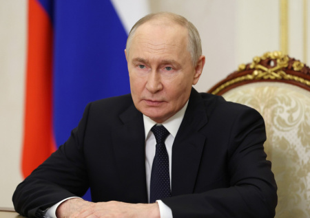 Ушаков раскрыл инициатора контакта Путина и Трампа
