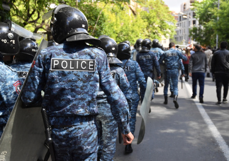 Силовики нагрянули с обыском в дом лидера партии «Процветающая Армения»