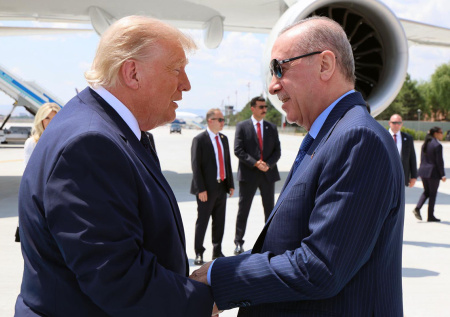 Трамп двумя словами описал свой разговор с Путиным