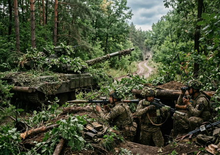 Стало известно, сколько украинских АЗС за неделю уничтожила армия России