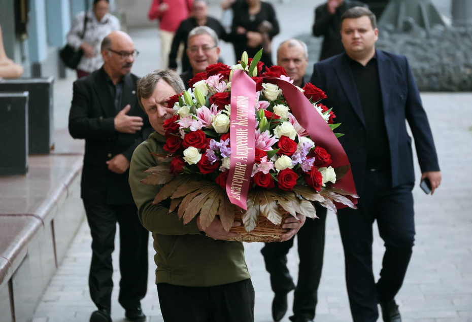 Церемония прощания с народной артисткой РФ Екатериной Жемчужной в театре «Ромэн»