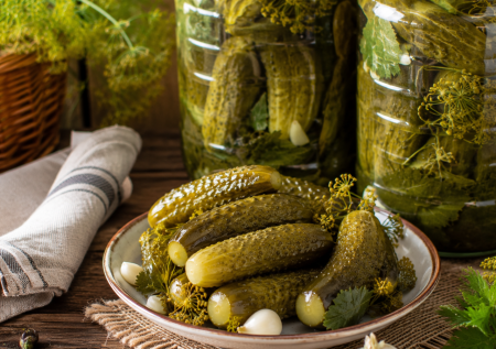 Делаю бочковые огурцы в пятилитровках: вкусные, хрустящие — едим все лето с картошкой и мясом