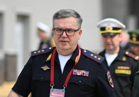 Замминистра обороны РФ Шулика провел личный прием граждан
