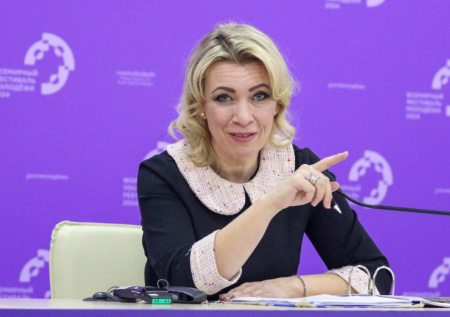 Захарова раскрыла, зачем Запад переписывает историю России