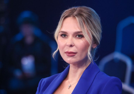 «Голос», буллинг, скандальный развод с мужем-хоккеистом: как живет Пелагея
