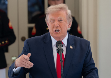 Трамп анонсировал обращение к своему народу