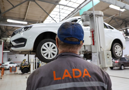 Стало известно, позовут ли дизайнера BMW X5 и X6 в российский автопром